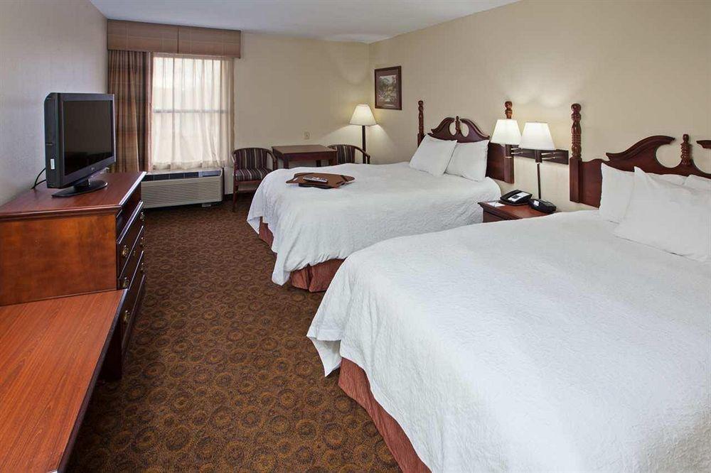 Hampton Inn דיקסון מראה חיצוני תמונה